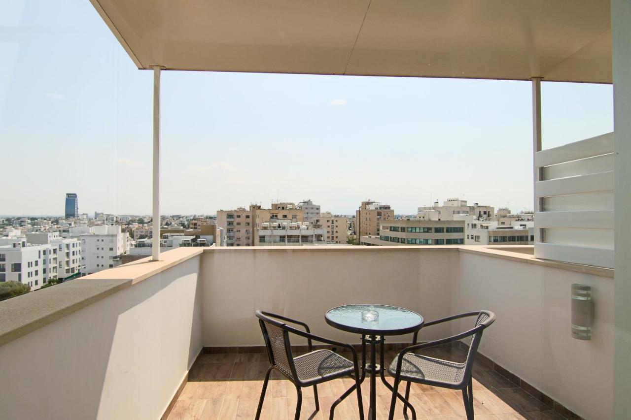 Phaedrus Living: Luxury Suite Nicosia 509 Esterno foto
